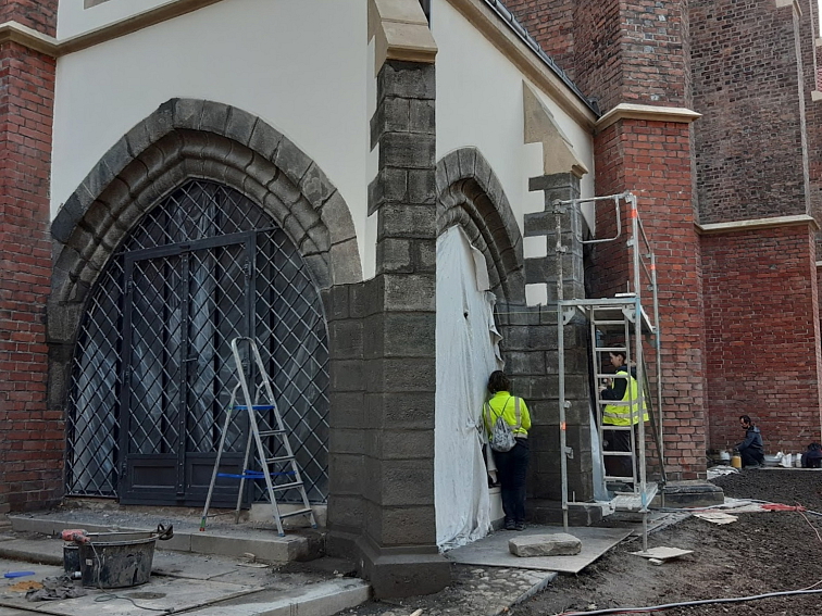 KEIM Restauro®Lasur retuš přírodního kamene REART.cz