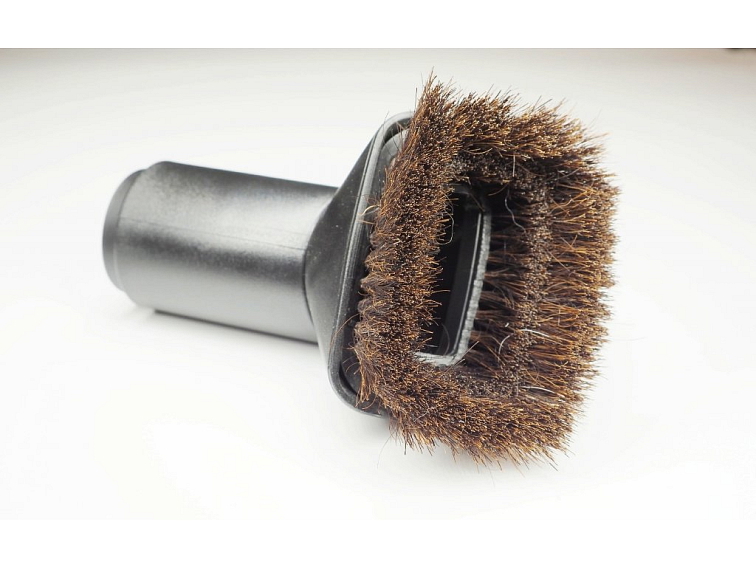 Násada na vysavač z koňských žíní