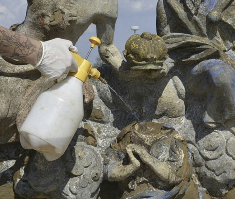 KSE 300 zpevňovač kamene - pro jemně porézní povrchy