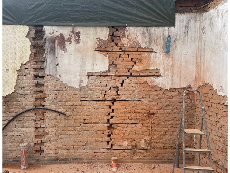 Aplikační pistole pro helikální výztuže