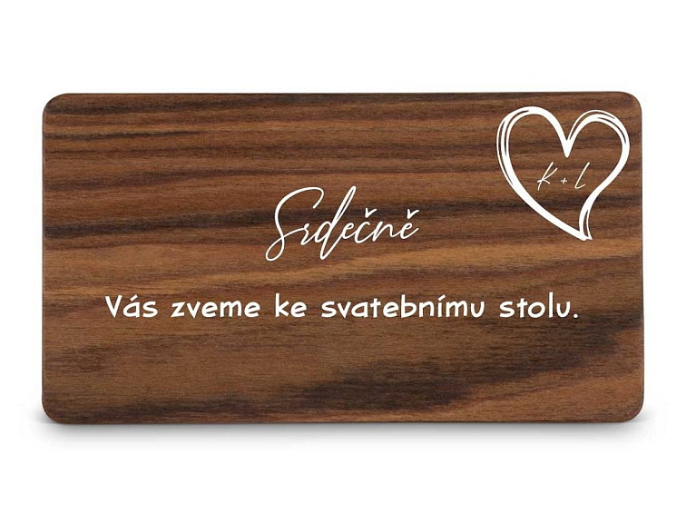 Dřevěná pozvánka ke stolu SRDCE
