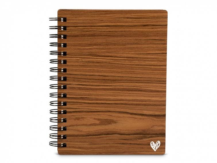 Dřevěný zápisník SRDCE