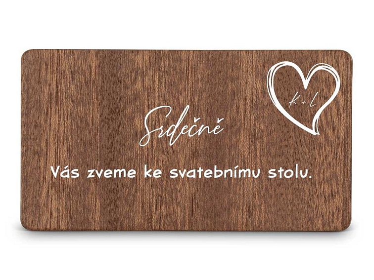 Dřevěná pozvánka ke stolu SRDCE