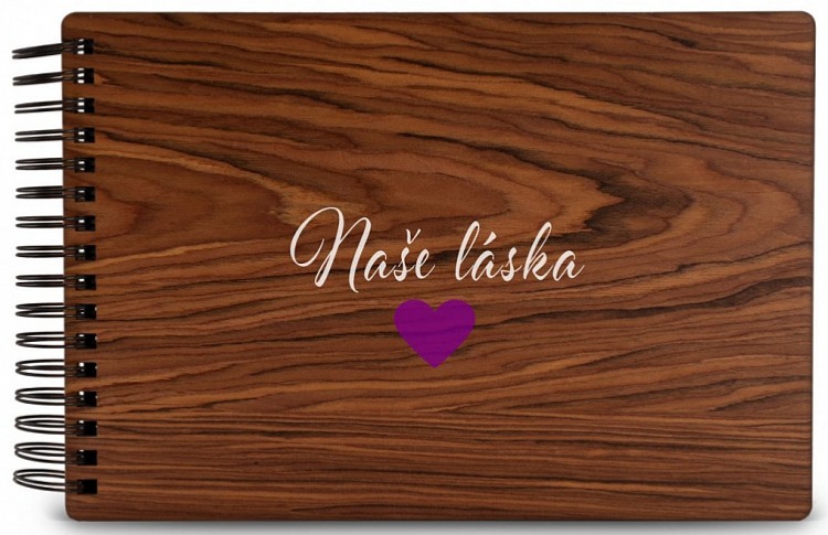 Dřevěné fotoalbum ZAMILOVANÉ SRDCE