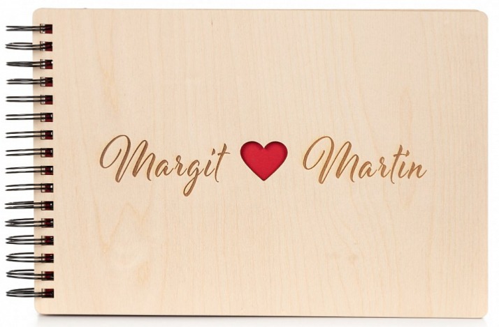 Dřevěné fotoalbum ZAMILOVANÉ SRDCE