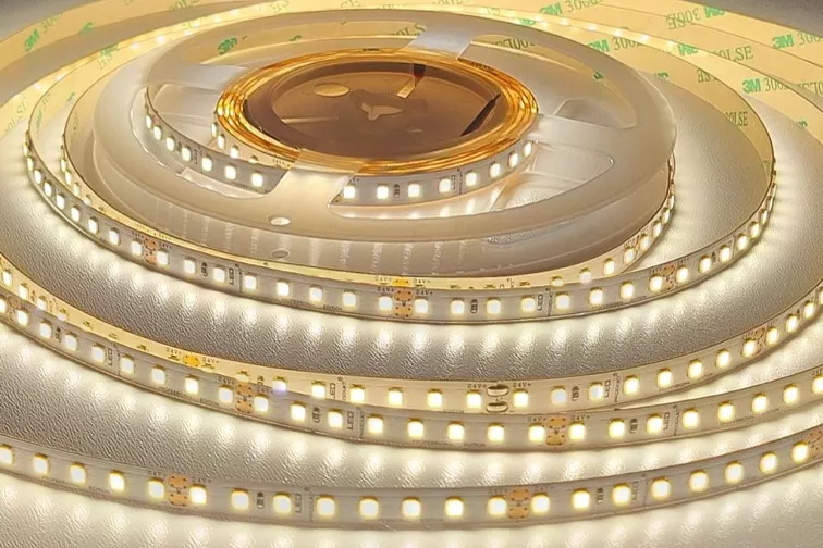 PROFI LED pásek 128LED/m SMD2835 9,6W/m neutrální bílá IP20 24V - vysocesvítivý