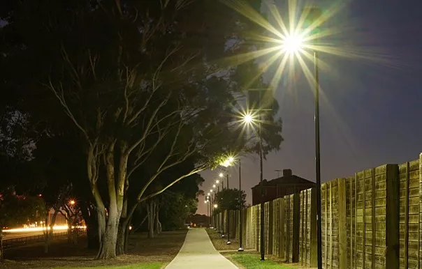 LED pouliční solární svítidlo se senzorem 1600lm