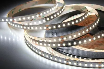 PROFI LED pásek 120LED/m SMD2835 14,4W/m proud. driver studená bílá IP20 24V