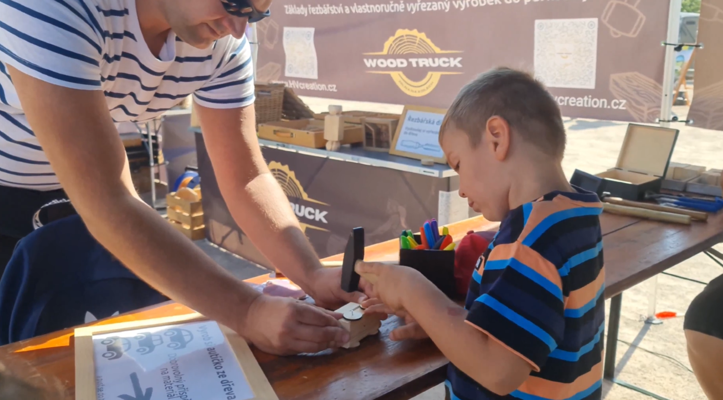 Výroba dřevěných autíček