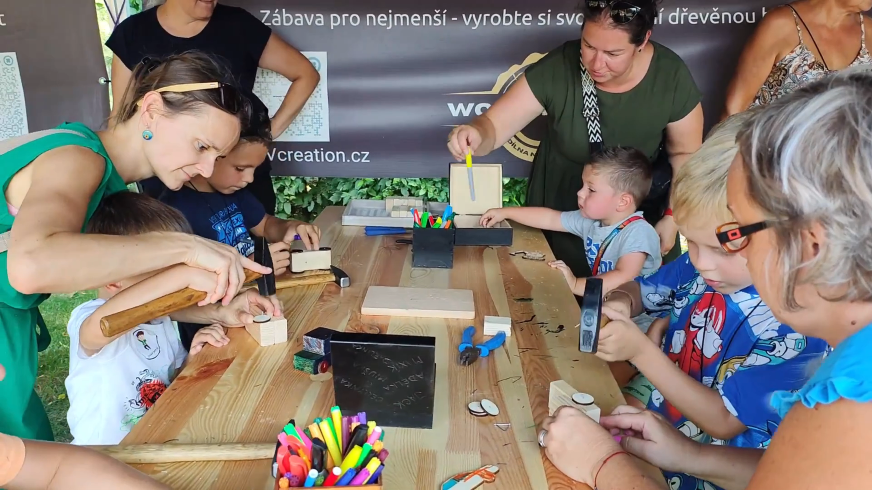 Výroba dřevěných autíček