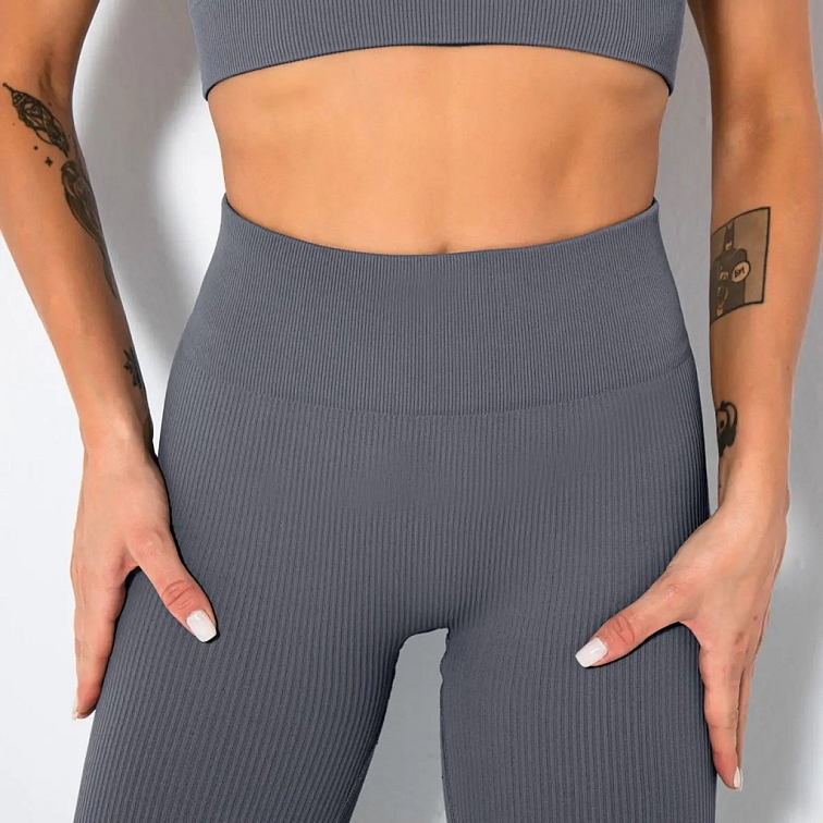 Vrúbkované sivé legíny booty