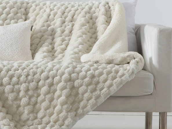 Béžový přehoz Margot Beige, 240x220 cm