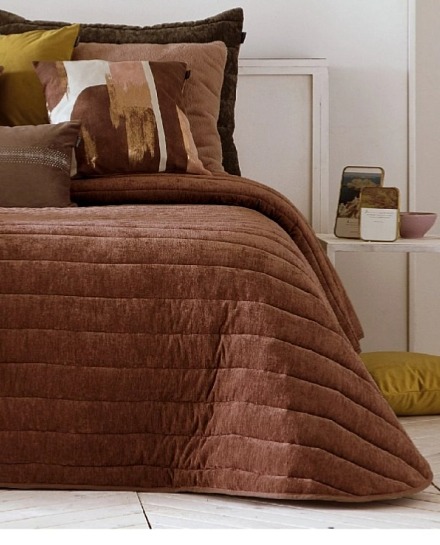 Přehoz na postel Nantes Terra, terakotová, elegantní