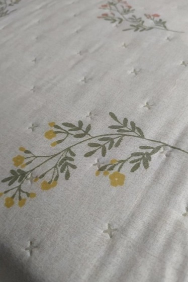 Přehoz na postel Nely Coral, oboustranný, se 2 povlaky na polštáře