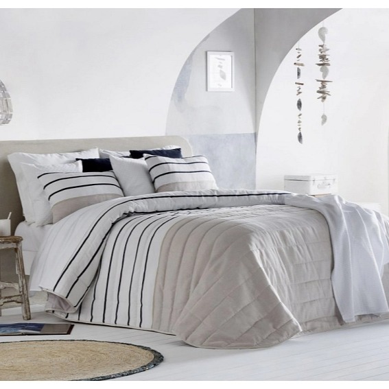 Elegantní přehoz Valerian Marino, se 2 povlaky na polštář 70x50 cm