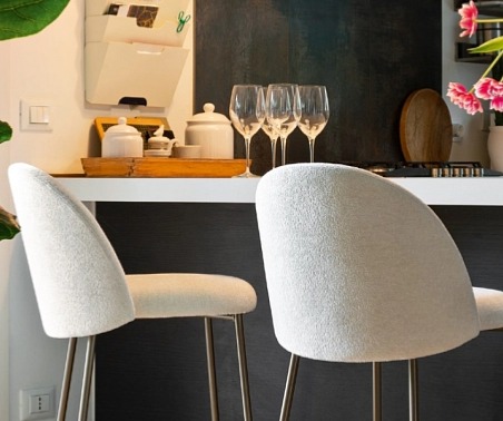 Barová židle Tuka Mid, výška sedu 65 cm, CB2191