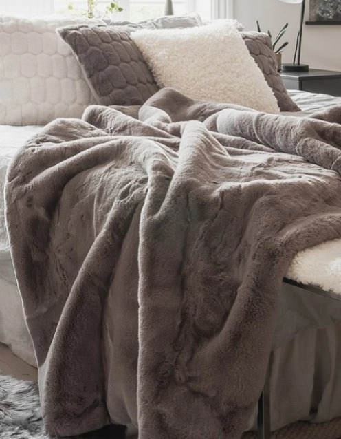 Polštář Fluffy, umělá kožešina, šedý, 60x40 cm