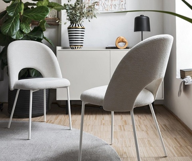 Vysoká židle Tuka Mid Hole, CB2306