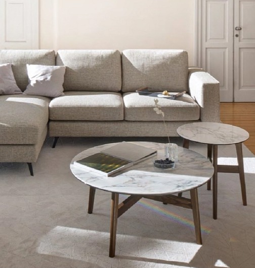 Kulatý stolek Abrey, O90 cm, dřevo, keramika, CS5137-B