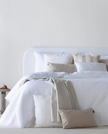 Lehký přehoz Linette White 235x270 cm, bílá, sada s 1 povlakem na polštář 70x50 cm