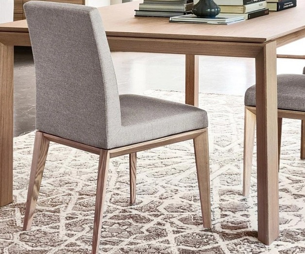 Jídelní židle Bess Low, dřevo, variabilní potah, CS1463-MTO