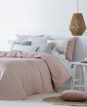 Lehoučký přehoz Linette Rose, teplá růžová, sada se 2 povlaky na polštáře 70x50 cm