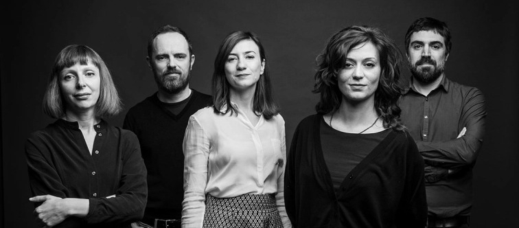 Elegantní postel Kilian Round, vysoké nohy, CS6107