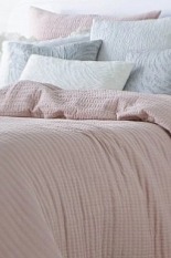 Lehoučký přehoz Linette Rose, teplá růžová, sada se 2 povlaky na polštáře 70x50 cm