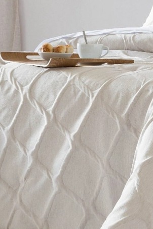 Přehoz na postel Idalia Beige, béžový, sada se 2 povlaky na polštáře 70x50 cm
