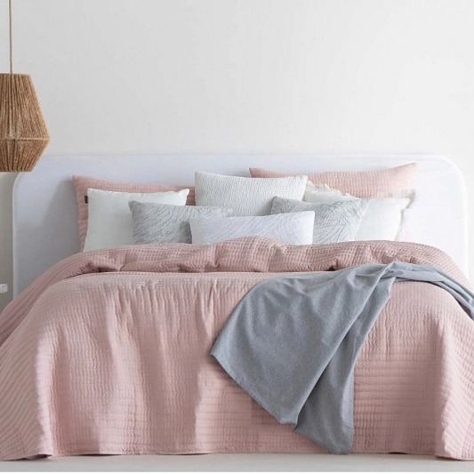 Lehoučký přehoz Linette Rose, teplá růžová, sada se 2 povlaky na polštáře 70x50 cm