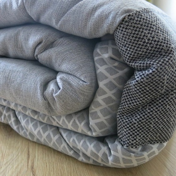 Přehoz na postel Lyra Grey, šedý, 270x270 cm