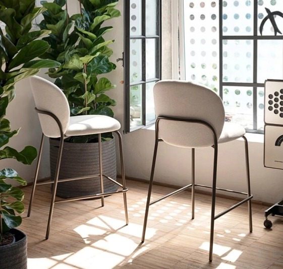 Barová židle Cozy Mid, CB2309