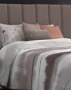 Přehoz na postel Alvia Malva, slézová, 270x270 cm