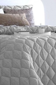 Šedý přehoz Rustik, prošívaný