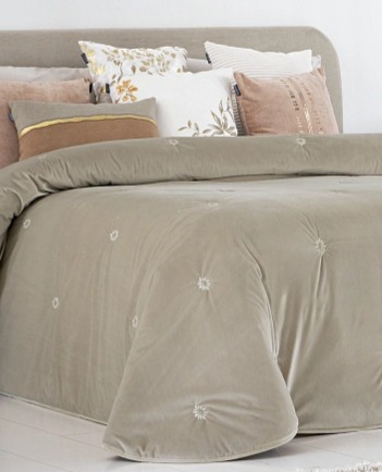 Sametový přehoz Arxy Beige, béžový, se 2 povlaky na polštář 70x50 cm