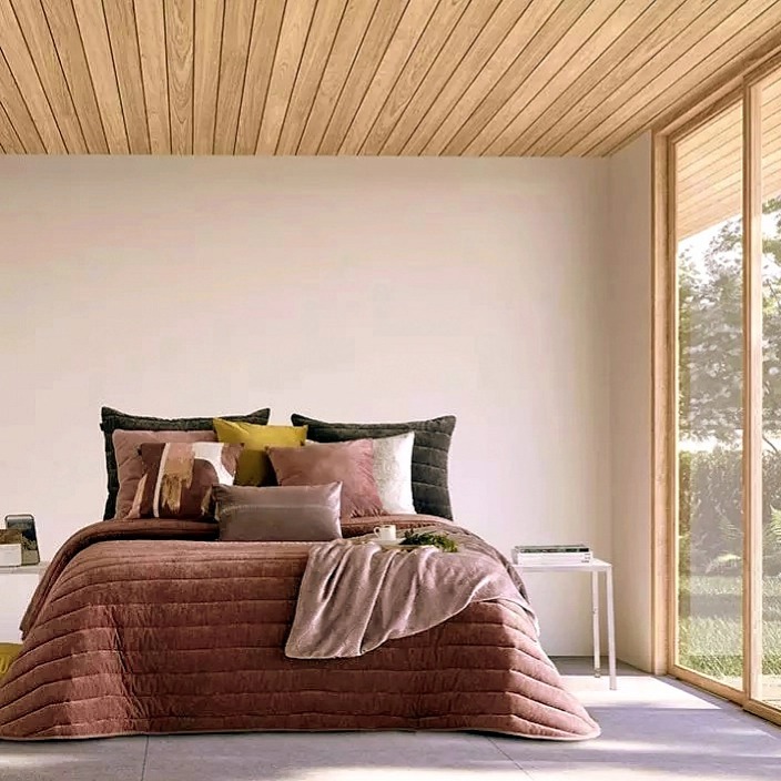 Přehoz na postel Nantes Terra, terakotová, elegantní