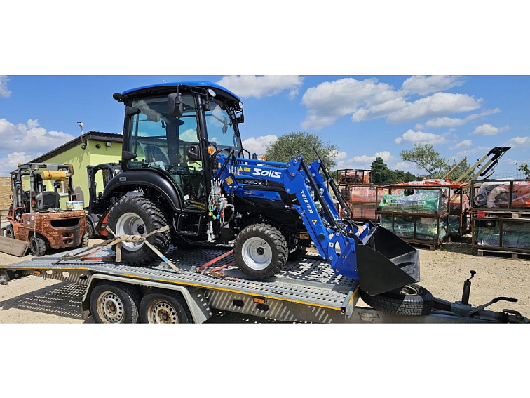 Malotraktor SOLIS HST 26 s kabinou a čelním nakladačem