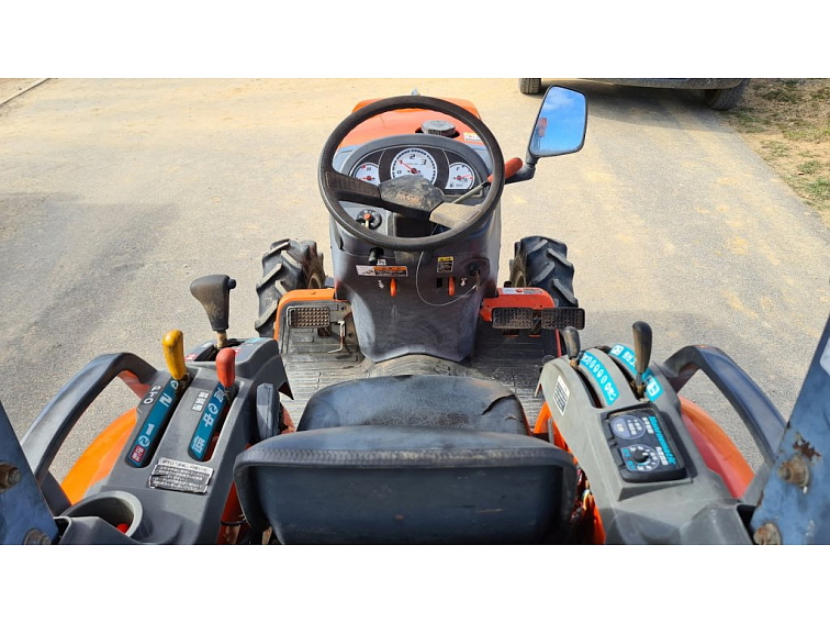 Malotraktor Kubota KB-20 pásy