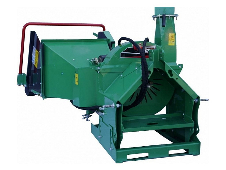 Štěpkovač za traktor WC 52R s hydraulickým posuvem malá štěpka