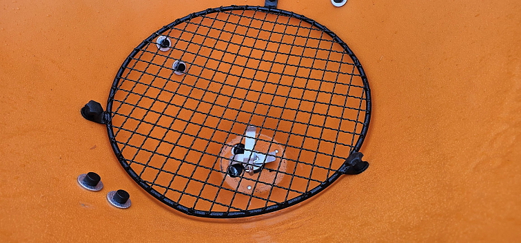 Rozmetadlo hnojiv a zimního posypu PROFI 300 l