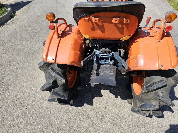 Malotraktor Kubota B7001 4x4