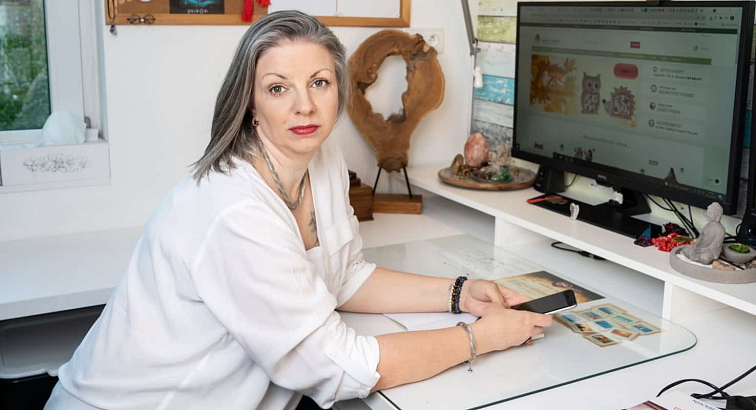 Smějící se kámen Dobrák s úsměvem