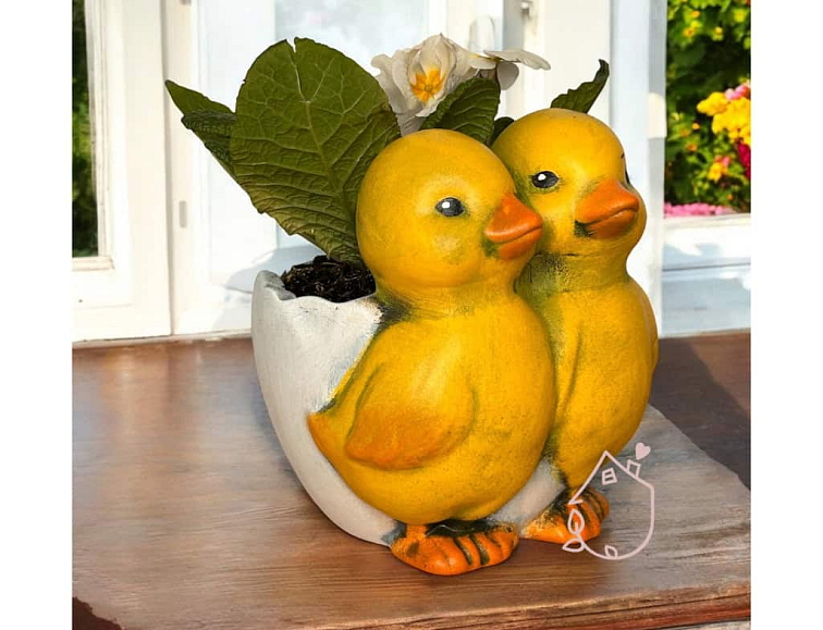 Květináč s kuřátky Pípík
