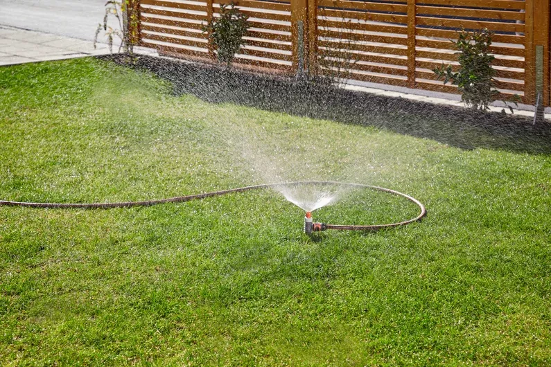 Rozprašovací zavlažovač řady Classic s rychlospojkou