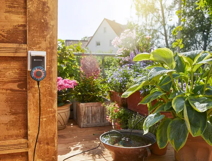 Automatické zavlažování květinových truhlíků