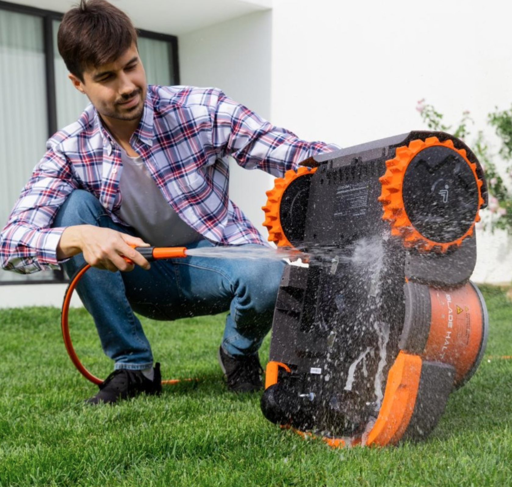 Robotická sekačka Segway Navimow H800E + ultrazvukový senzor