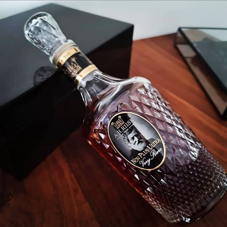 A.H. Riise Non Plus Ultra 0,7l GB