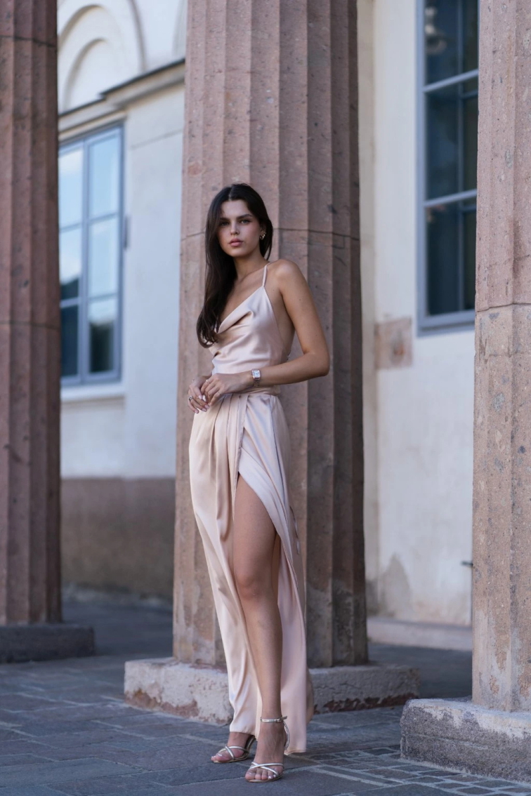 Šaty, ktoré nesmú chýbať v dovolenkovom kufri