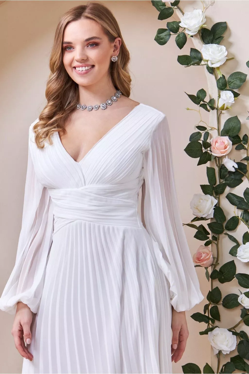 Nevěstou v zimě? Najděte dokonalé svatební šaty s rukávy