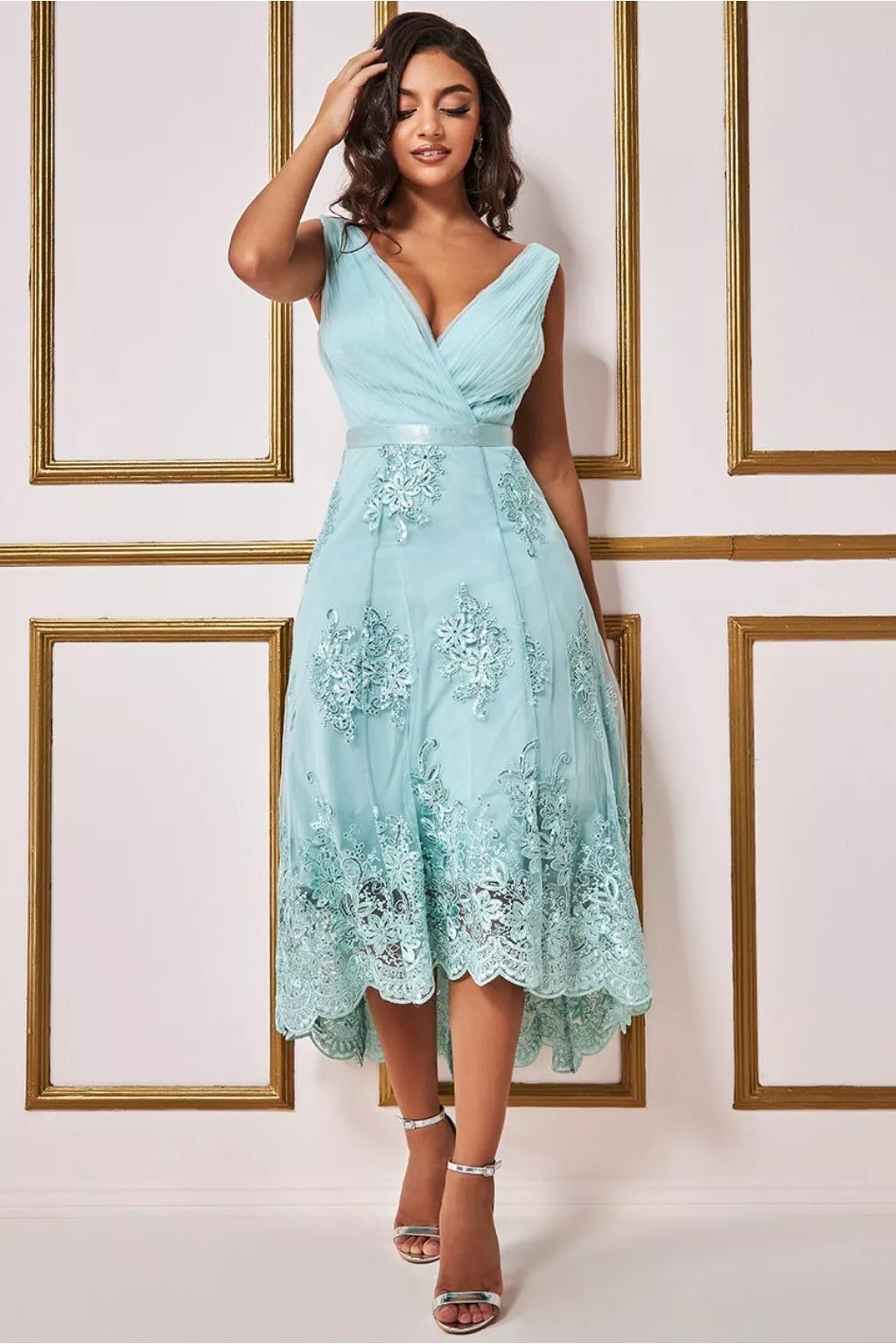 Šaty pro svatební mámu